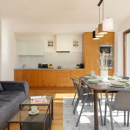 Old Mokotow Spacious Two-Bedroom Apartment By Noclegi Renters Warsawa Bagian luar foto