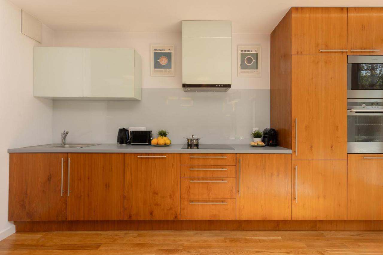 Old Mokotow Spacious Two-Bedroom Apartment By Noclegi Renters Warsawa Bagian luar foto