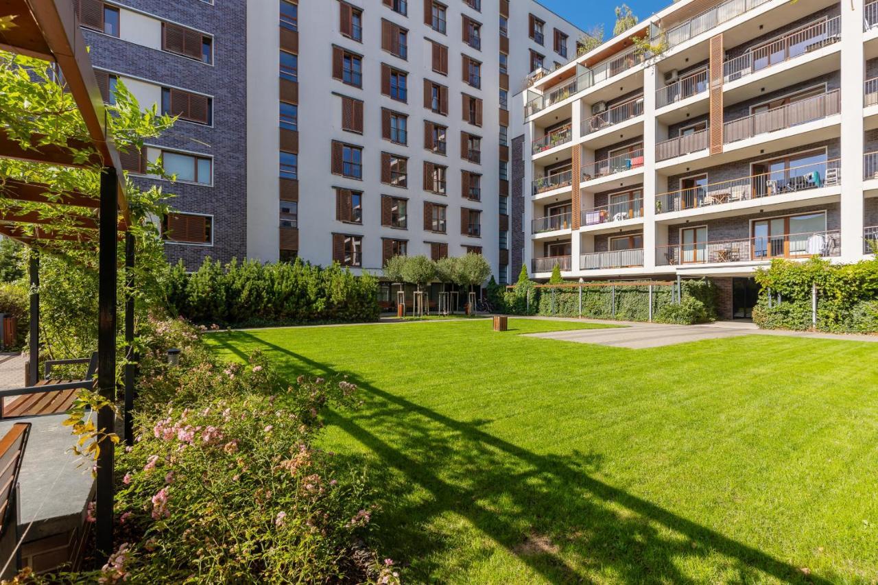 Old Mokotow Spacious Two-Bedroom Apartment By Noclegi Renters Warsawa Bagian luar foto