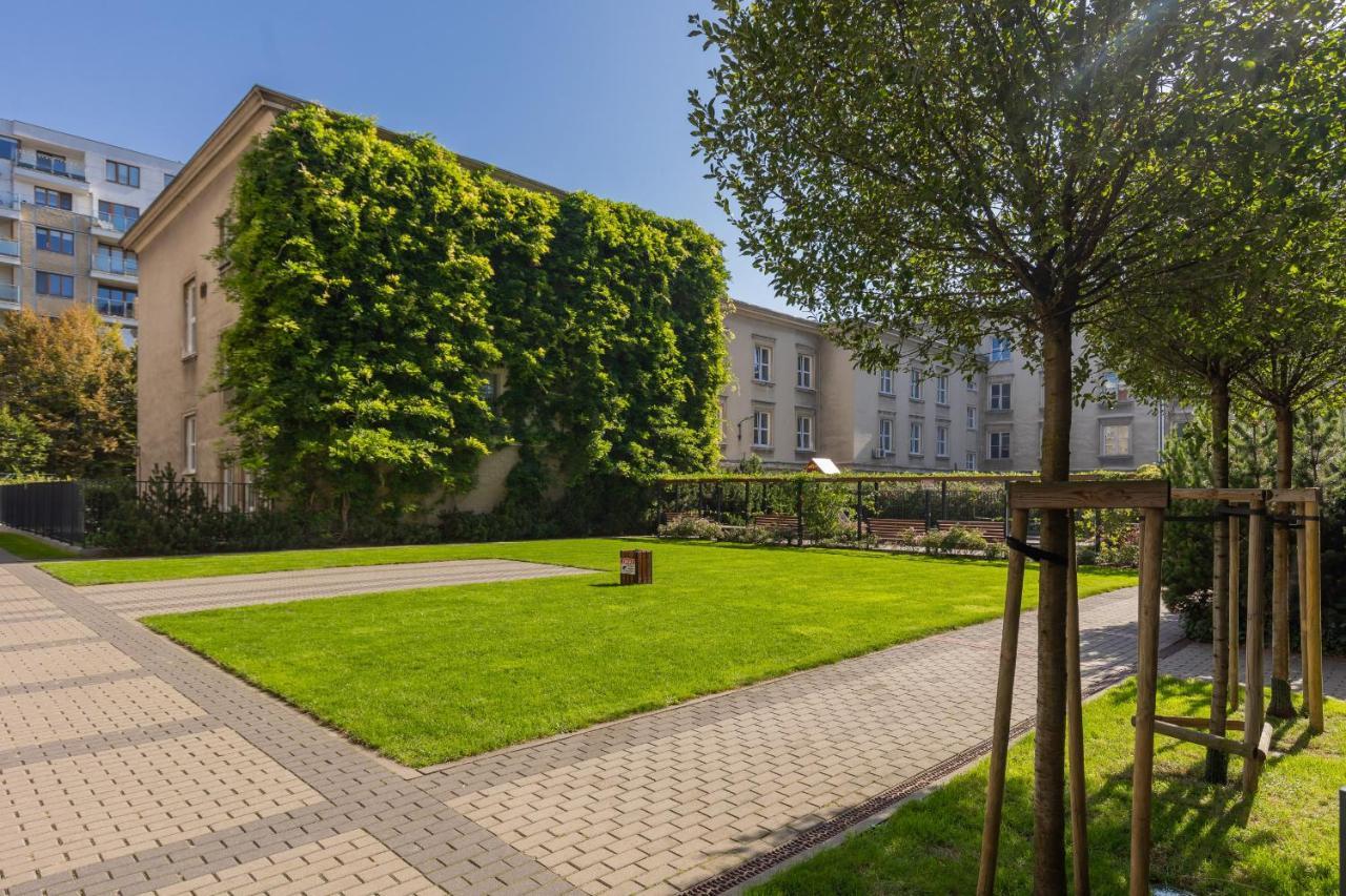 Old Mokotow Spacious Two-Bedroom Apartment By Noclegi Renters Warsawa Bagian luar foto