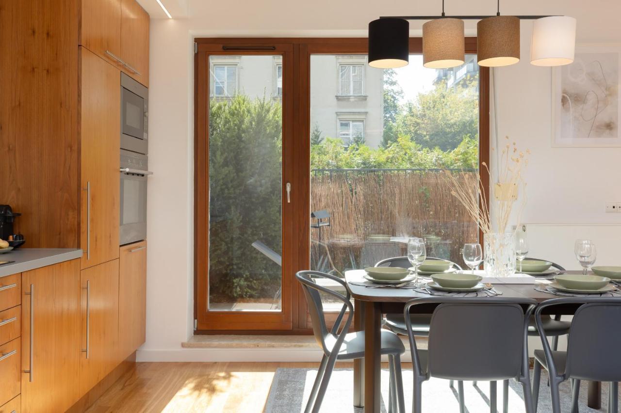 Old Mokotow Spacious Two-Bedroom Apartment By Noclegi Renters Warsawa Bagian luar foto