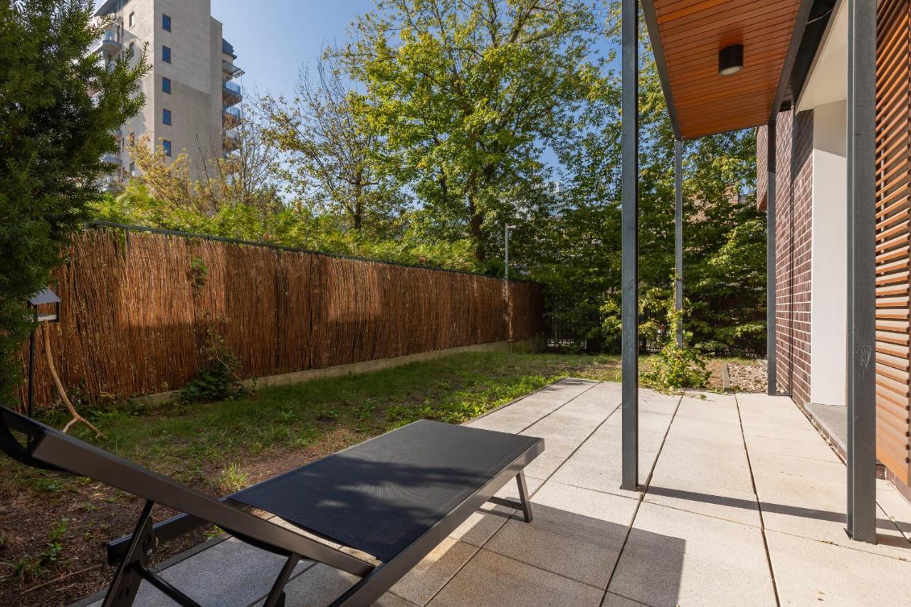 Old Mokotow Spacious Two-Bedroom Apartment By Noclegi Renters Warsawa Bagian luar foto